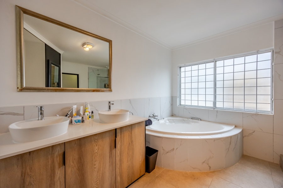 4 Bedroom Property for Sale in Milnerton Ridge Western Cape